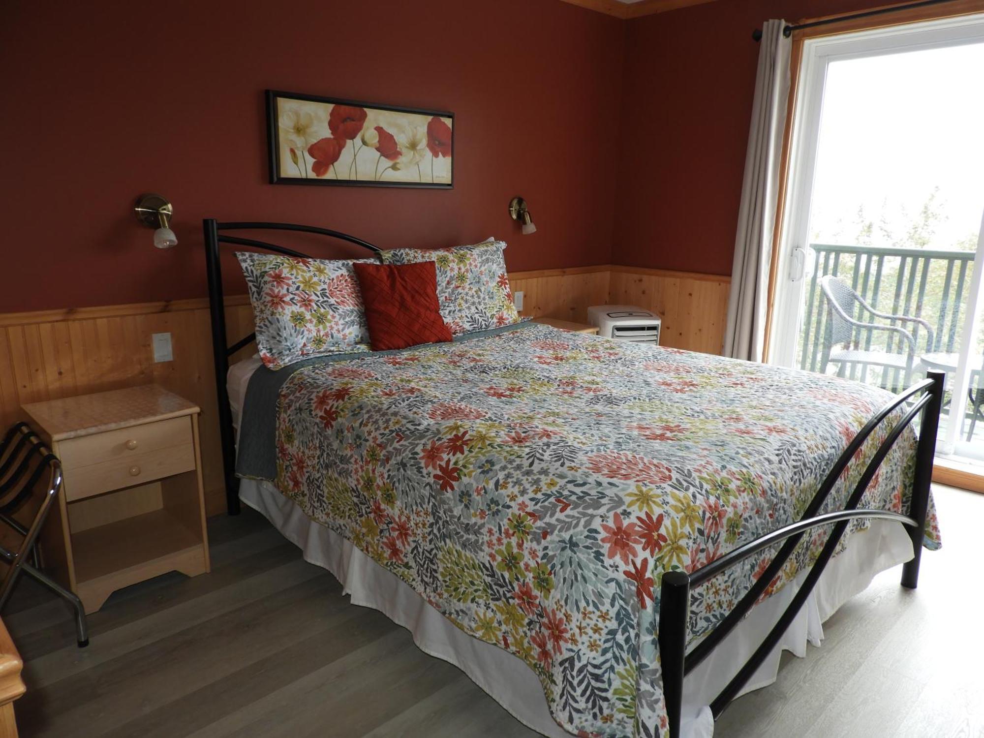 Hotel Sous La Croix 152725 Tadoussac Esterno foto