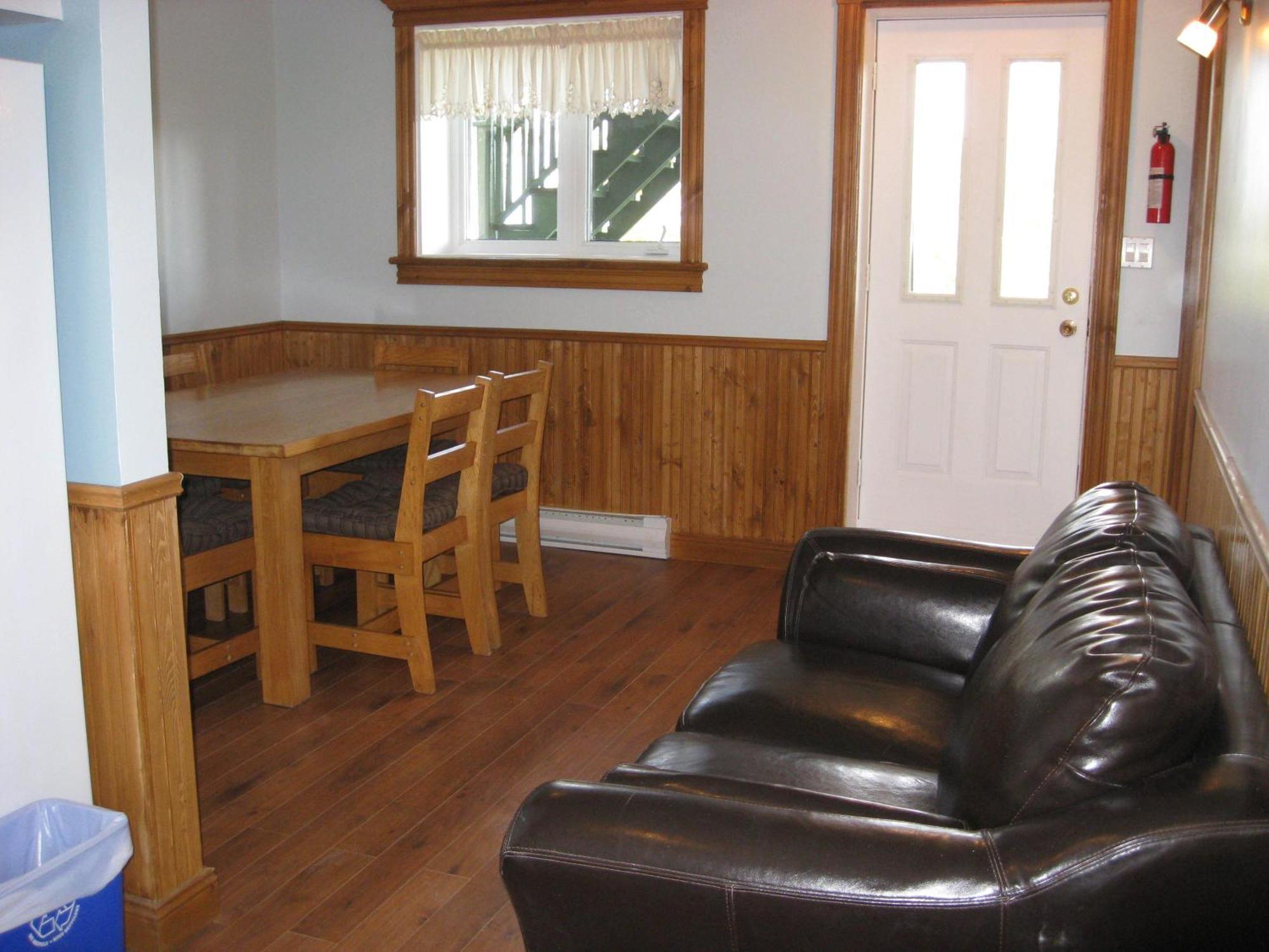 Hotel Sous La Croix 152725 Tadoussac Esterno foto