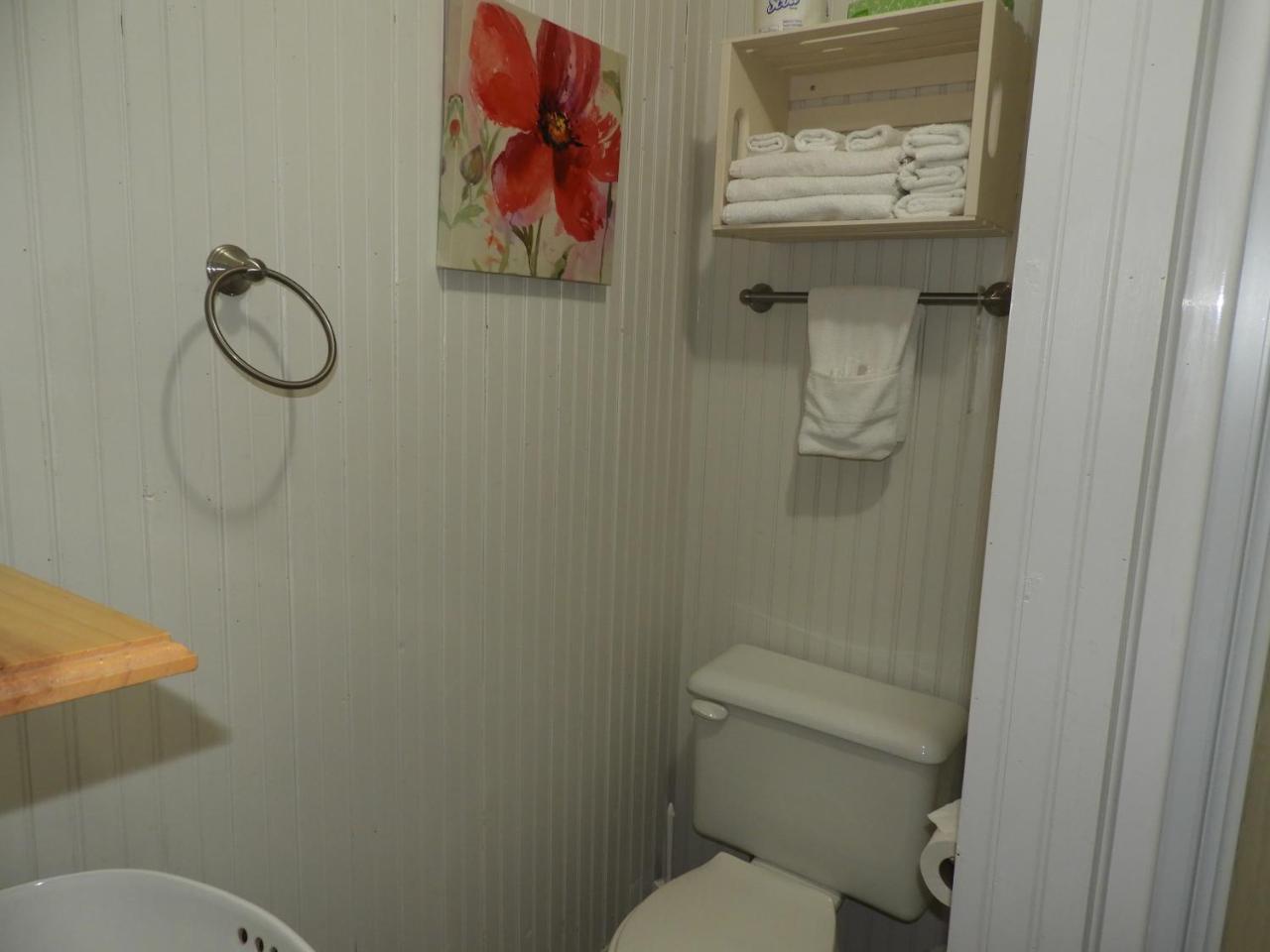 Hotel Sous La Croix 152725 Tadoussac Esterno foto